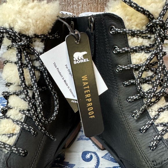 🖤NWT🖤 Sorel Emelie Short Lace Cozy Boot - Picture 7 of 9